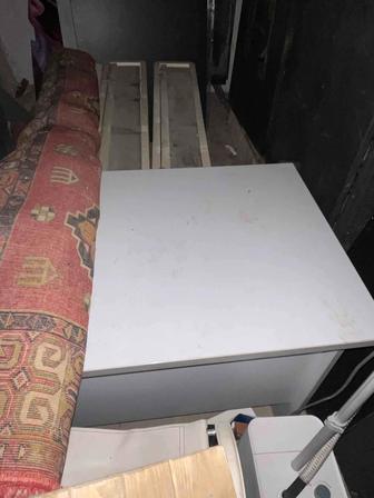 Продается стол