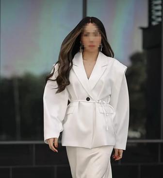 пиджак белая