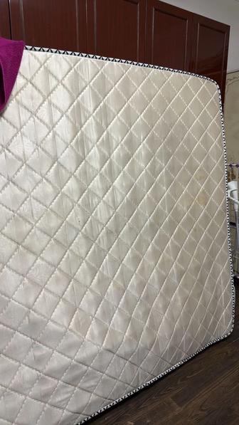 Отдам матрас даром