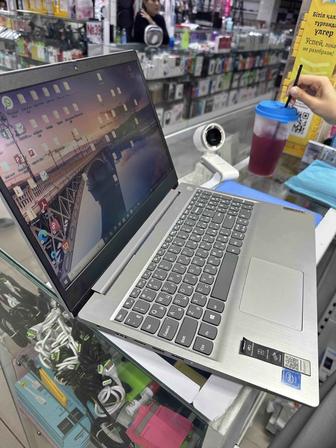 Ноутбук Lenovo
