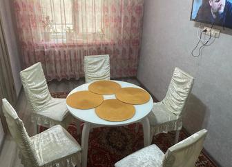 Стол белый со стульями