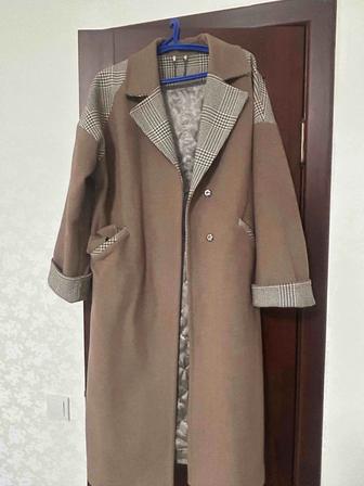 Продам женское длинное пальто