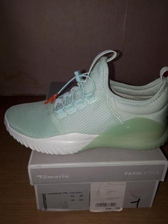 Кроссовки Tamaris, р39, оригинал, новые