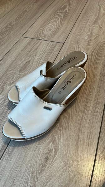 Женские босоножки (кожа)