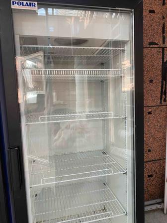 Продам витринный холодильник