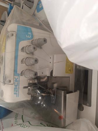 Продам промышленный оверлок