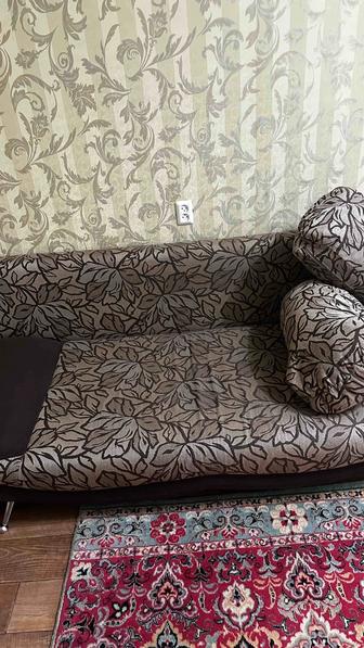 Диван в хорошем состоянии