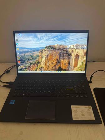 Ноутбук Asus в идеальном состоянии