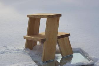 Стул-стремянка из массива дерева