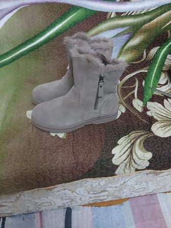 Продам женские сапожки