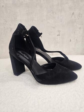 Продам красивые туфли