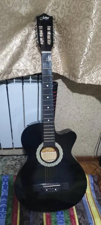 Гитара акустическая профессиональный