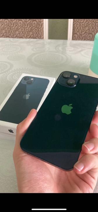 Продам IPhone 13 с коробкой