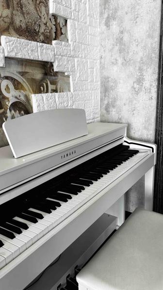 Yamaha Clavinova CLP-430, электронное цифровое пианино