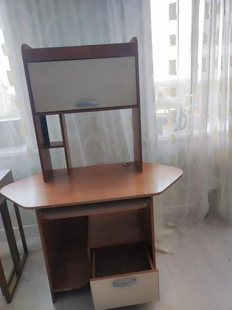 Продам стол книжка, компьютерный стол, тахта