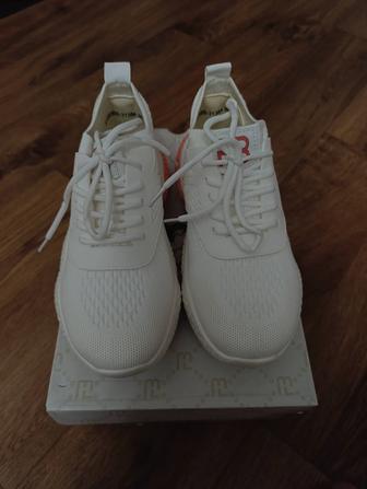 Продам кроссовки