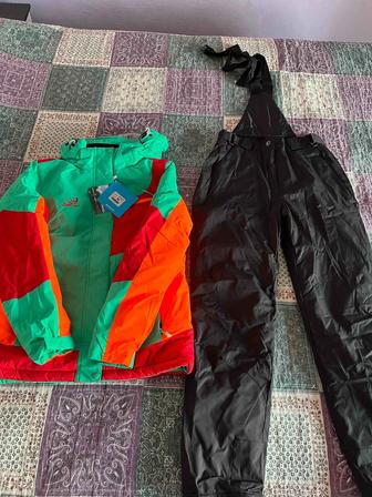 Горнолыжный костюм