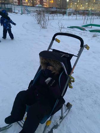 Продается санки черного цвета