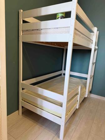 Продам двухъярусную кровать