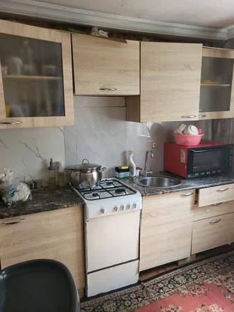 Продам кухонный гарнитур(писать на )