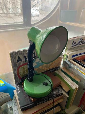 Настольная лампа б/у