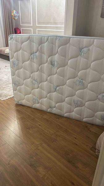 Продам матрас от Askona (пользовались меньше года)