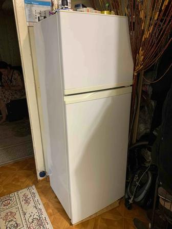 Продам холодильник Samsung SR-268