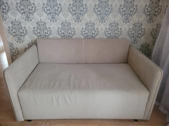 Продам диван не большой