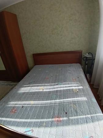 Двуспальная кровать