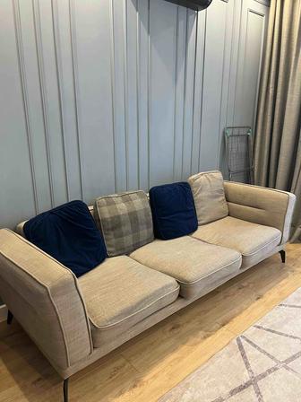 Современные диван и кресло в отличном состоянии