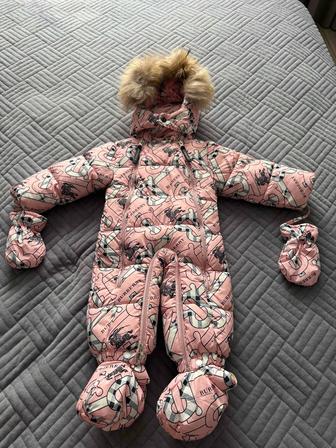 Продам зимний комбинезон для девочек несколька раз одевали почти новый