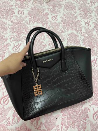 Сумка новая большая Givenchy