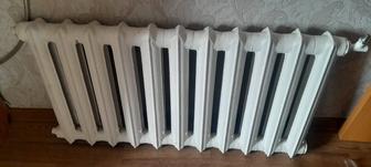 Продам б/у чугунные батареи