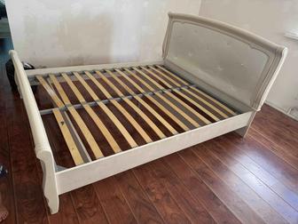 Кровать двухспальная