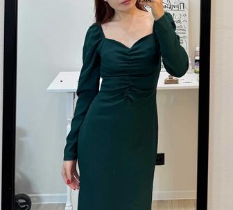 Платье зеленое темно зеленое