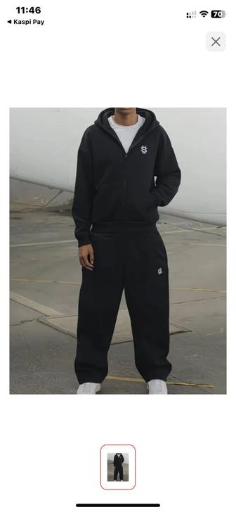 Продам костюм спортивный