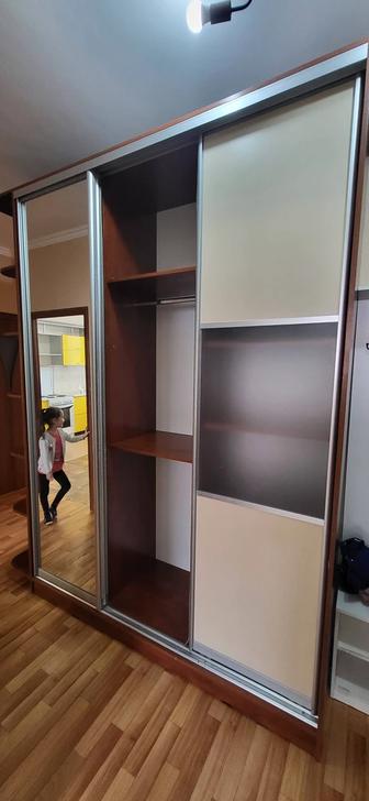 Продам шкаф купе