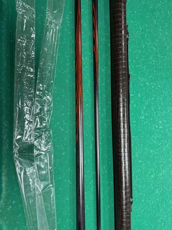 Бильярдный кий, черный шафт