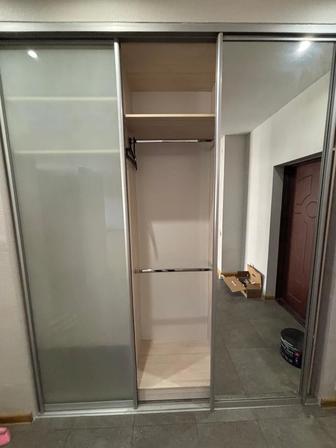 Продам шкаф в прихожую