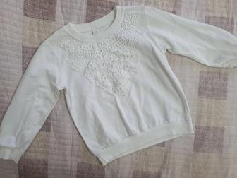 Кофточки на девочку 98,104,110