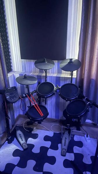 Alesis Nitro Mesh Kit 8-пьесная электронная ударная установка
