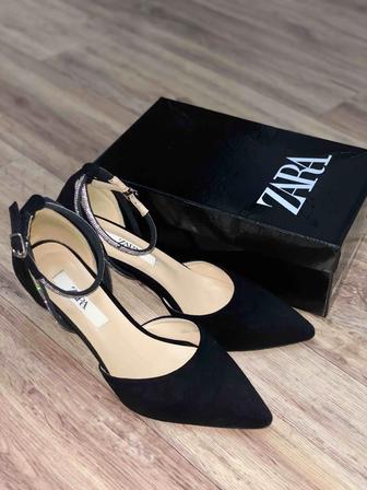 Продам туфли Zara со стразами на ремешке