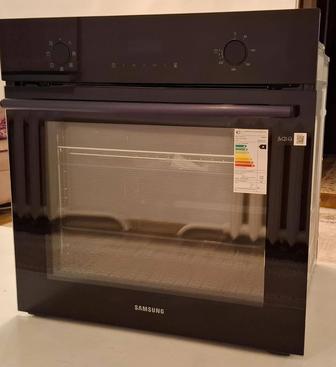 Духовка шкаф Samsung NV68A1145RK/WY черный