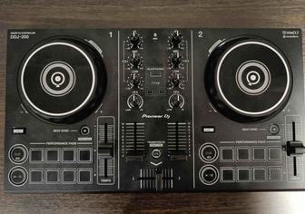 DJ Контроллер Pioneer DDJ-200