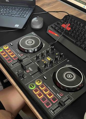 DJ Контроллер Pioneer DDJ-200