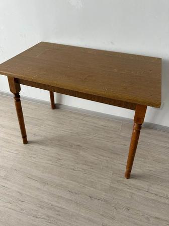 Продается стол Б/у