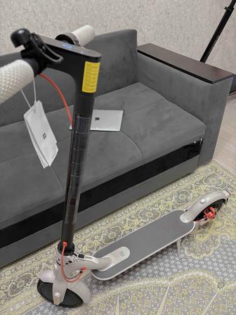 Xiaomi Mi Electric Scooter 3 серый
