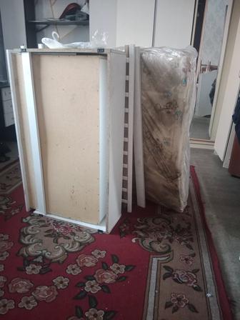 За фрукты детям отдам кровать