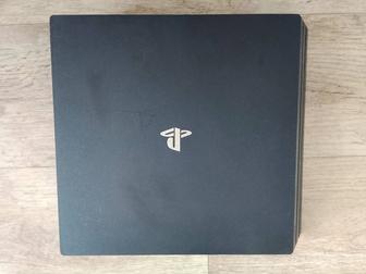 Продаю Sony PlayStation 4