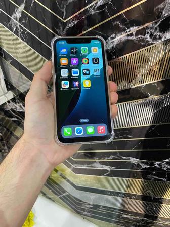 Продам телефон айфон 11 128